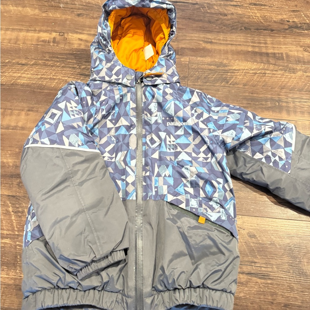 Patagonia Kids Blue and Gray Patterned Puffer Jacket